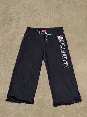 Y2K Hello Kitty Black Capris